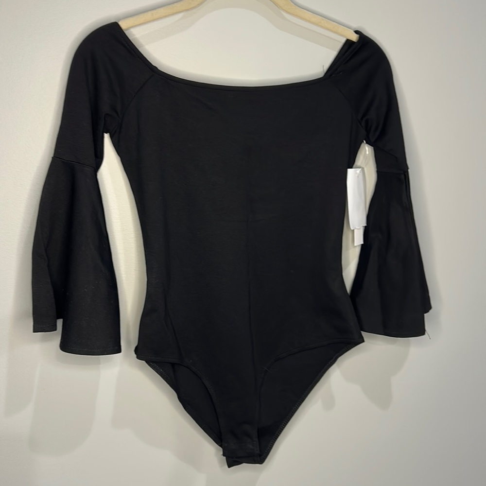 NWT Design lab off the shoulder flare sleeve bodysuit. Black color, size small